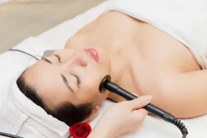 Công Nghệ Chăm Sóc Da Bằng Sóng RF: Bí Quyết Cho Làn Da Trẻ Hóa Từ Bên Trong