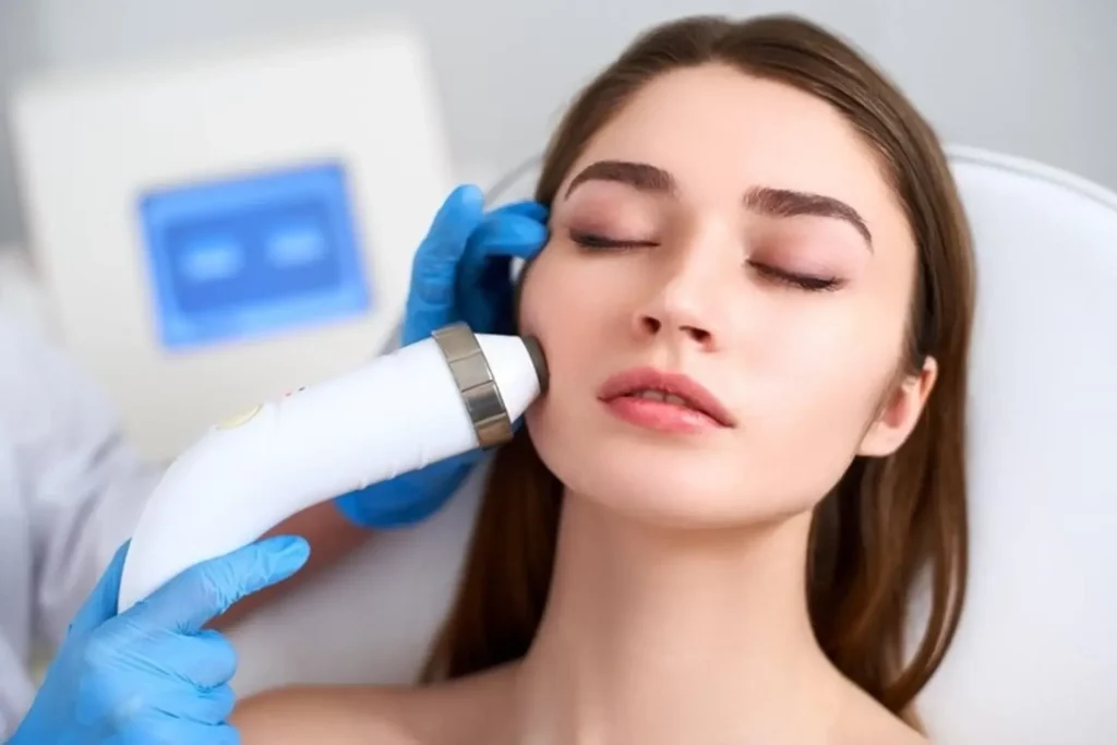 Công Nghệ Chăm Sóc Da Bằng Sóng RF Là Gì?