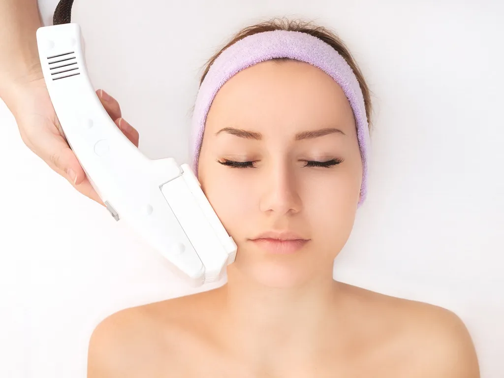 Chi phí điều trị lỗ chân lông to bằng công nghệ cao là bao nhiêu?