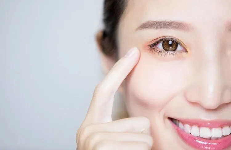 Các Công Nghệ Trẻ Hóa Vùng Mắt Hiện Đại
