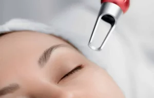 Trẻ hóa da không xâm lấn là gì? Tổng hợp các công nghệ và liệu pháp trẻ hóa da không cần phẫu thuật hiệu quả nhất